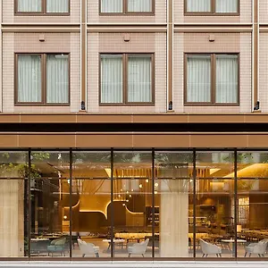 Hilton Garden Shijo Karasuma מלון